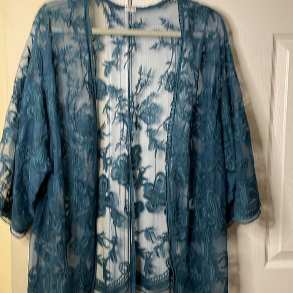 Umgee Teal Embroidered Mesh Lace Duster OS 24” X 46” - Picture 2 of 4